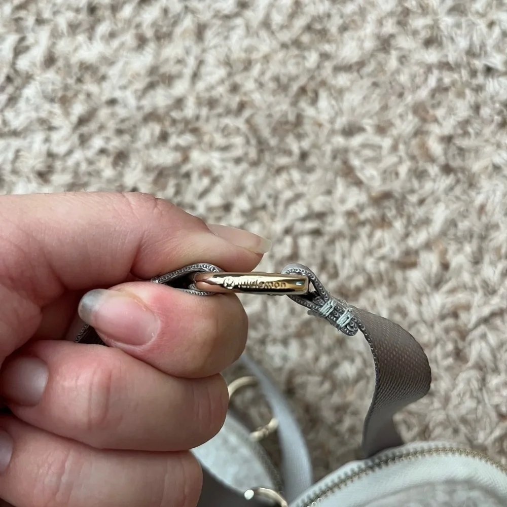 Lululemon Modular Phone Crossbody Bag Fleece Sherpa